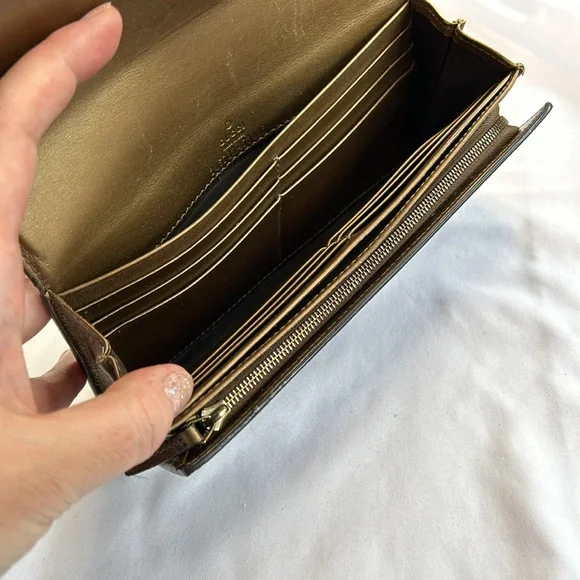 Gucci Micro Guccissima Bronze Patent Leather Long Wallet - Picture 9 of 13